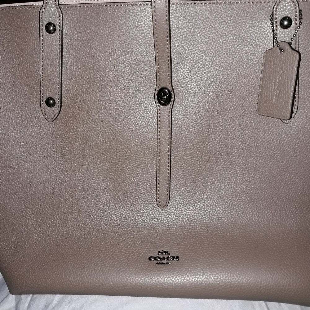 Coach Market tote  (excellent condition)
